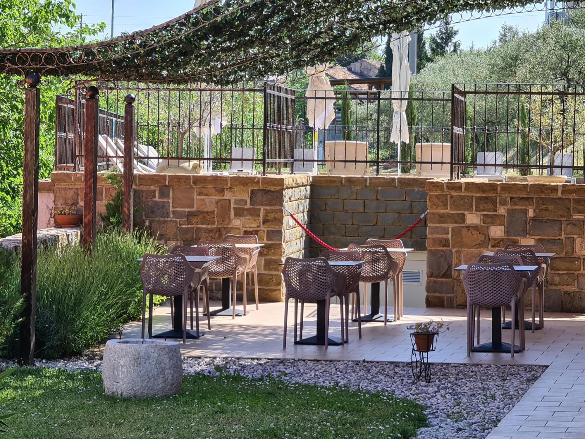 Hotel Stara Sola - Oleander Resort Korte Exteriér fotografie