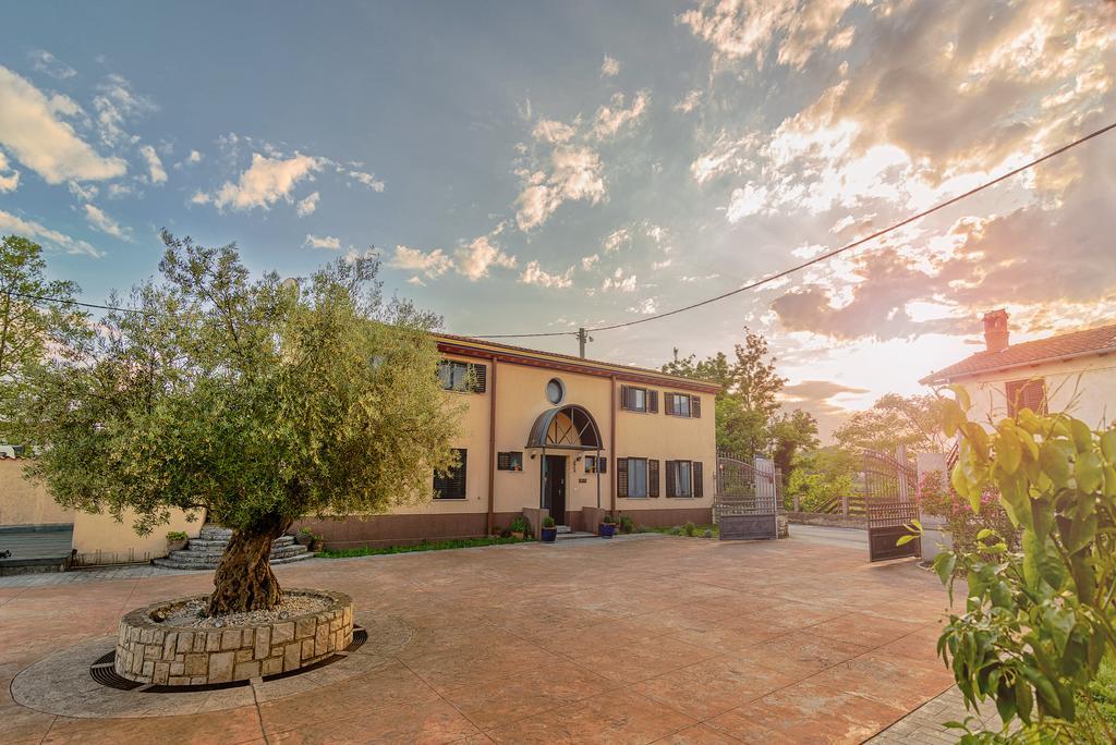 Hotel Stara Sola - Oleander Resort Korte Exteriér fotografie